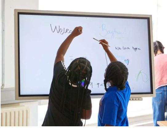 Migrant Children Scholing in the