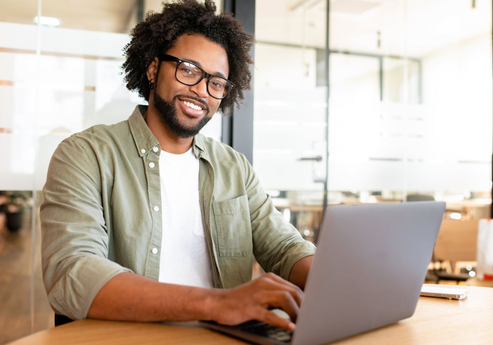 Money Works in the UK for Migrants