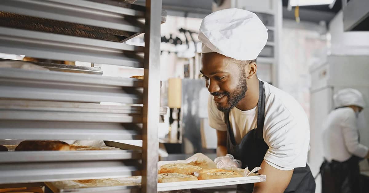 Why Many UK Migrants Work Hard but Still Don’t Feel Financially Stable