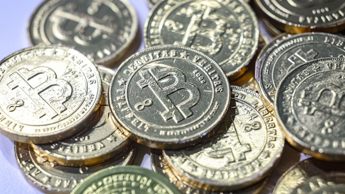 Can Migrants Invest in Crypto in the UK?