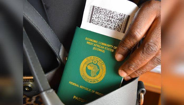 employer keep your passport in the UK